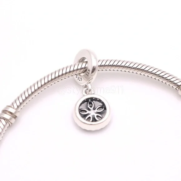 Authentic PANDORA Sterling Silver Sparkling Snowflake Circle Dangle Charm - Picture 5 of 10